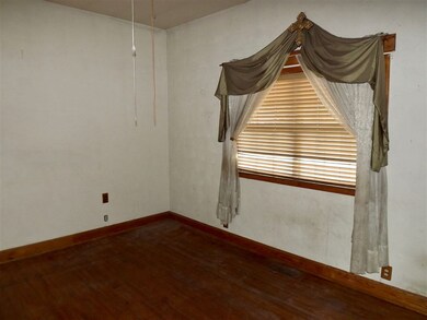 528 N Carter St, Greentown, IN 46936 - photo 5