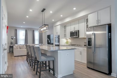 18245 Summit Pointe Dr, Triangle, VA 22172 - photo 5