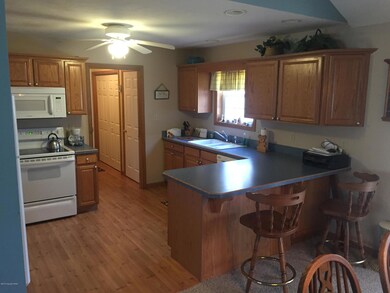 277 Mountain View Dr, Jim Thorpe, PA 18229 - photo 3