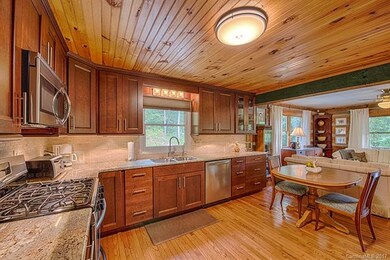 Lovin' That Granite and Gas Range..Check Out That 