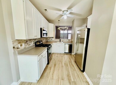 318 Shingleoak Dr, Clover, SC 29710 - photo 4