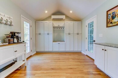 543 Coronation Dr, Franklin, MA 02038 - photo 2