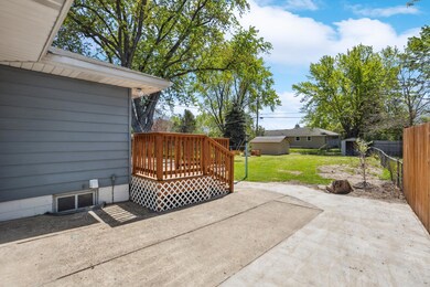 5932 Admiral Ln N, Minneapolis, MN 55429 - photo 6
