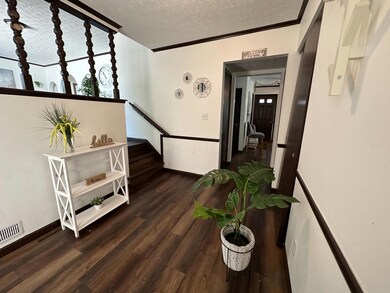 1795 Dorsetshire Rd, Columbus, OH 43229 - photo 3