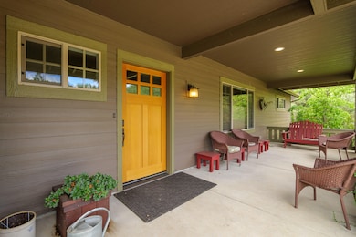 255 Mountain Paradise Dr, Grants Pass, OR 97526 - photo 4