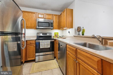 1502 Summerchase Ct, Reston, VA 20194 - photo 4