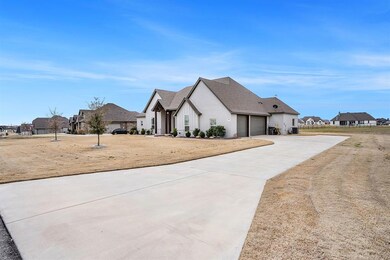 247 Harvard Ln, Springtown, TX 76082 - photo 2
