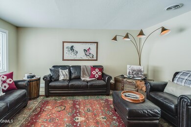 3024ManitobaLn_0010