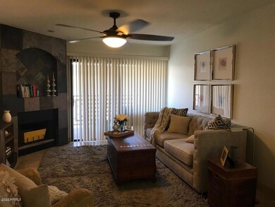 3235 E Camelback Rd unit 219, Phoenix, AZ 85018 - photo 2