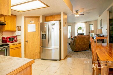 902 W Georgia Ave, Nampa, ID 83686 - photo 5