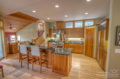 3361 NW Mccready Dr, Bend, OR 97701 - photo 6