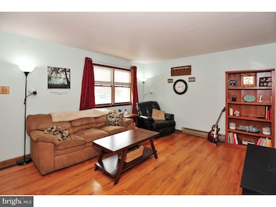 122 Meadow Ln, Bechtelsville, PA 19505 - photo 3