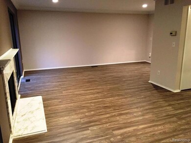 5166 Rock Run unit 30, West Bloomfield, MI 48322 - photo 7