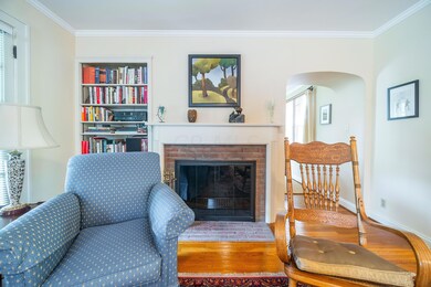 211 Fallis Rd-20