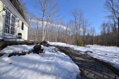 Walkway to front