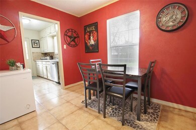 DINING ROOM OFF KITCHEN