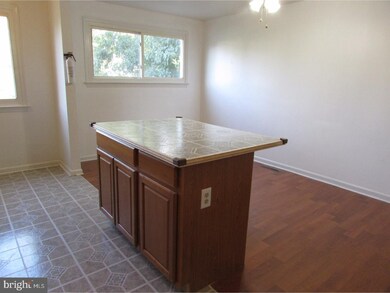 861 Wedgewood Dr, Lansdale, PA 19446 - photo 6