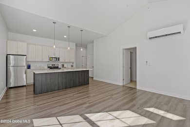 183-web-or-mls-1-frst-rdg-blvd - Copy