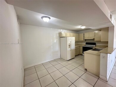 301 Palm Way unit 206, Pembroke Pines, FL 33025 - photo 5