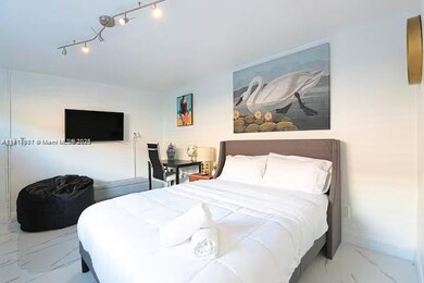 1100 NE 1st Ave unit C, Fort Lauderdale, FL 33304 - photo 3