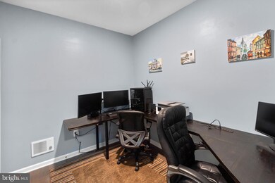 43021 Greggsville Chapel Terrace unit 112, Dulles, VA 20148 - photo 6