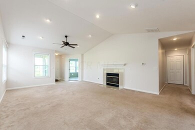 Great room w/gas fireplace