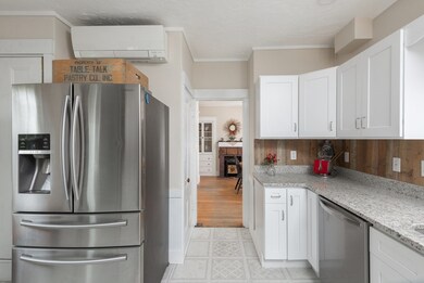 33 Middle St, East Weymouth, MA 02189 - photo 6