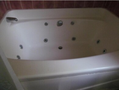 563 Pleasant St, West Rutland, VT 05777 - photo 6