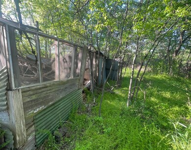 304 Flood Ave, Strang, OK 74367 - photo 5