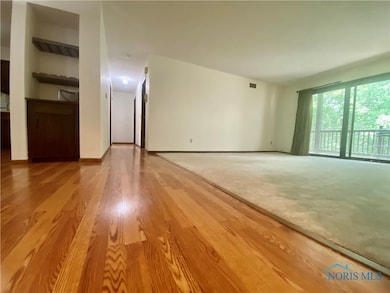 Living Room Dinning Combo