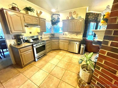 1312 N Willow Ave, Broken Arrow, OK 74012 - photo 7