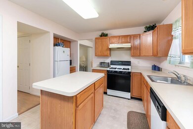 68 Greenbrook Dr, Columbus, NJ 08022 - photo 7