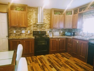 2719 Jefferson Island Kitchen 1