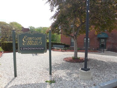 Emerson Mills unit 214, Pembroke, NH 03275 - photo 4