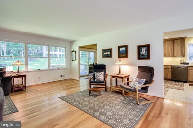 6228 Oak Hill Dr, Sykesville, MD 21784 - photo 4