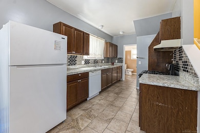 8056 Fisher Ave, Warren, MI 48089 - photo 3