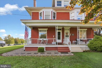 418 S Madison St, Boyertown, PA 19512 - photo 3