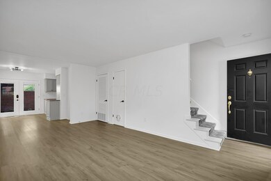 8-web-or-mls-4746-merrifield-pl