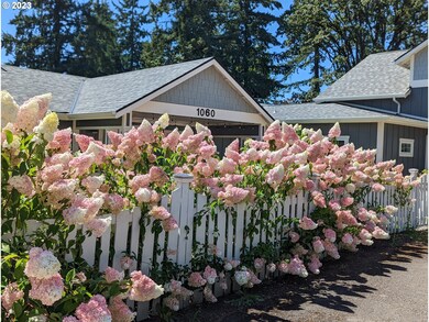 1060 Abbie Ln, Eugene, OR 97401 - photo 5