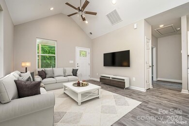 1219 Goldsboro Ave, Statesville, NC 28677 - photo 4