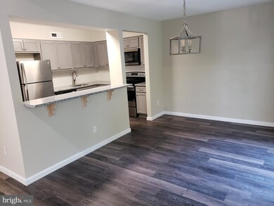 33 Dover Dr, Lindenwold, NJ 08021 - photo 4