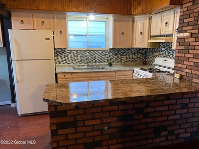 144 Division St, Schenectady, NY 12304 - photo 4