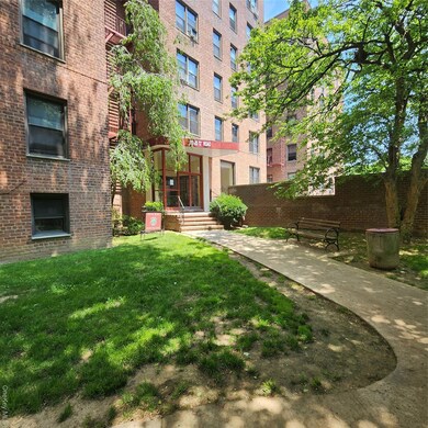 Dara Gardens unit 5K, Flushing, NY 11367 - photo 7