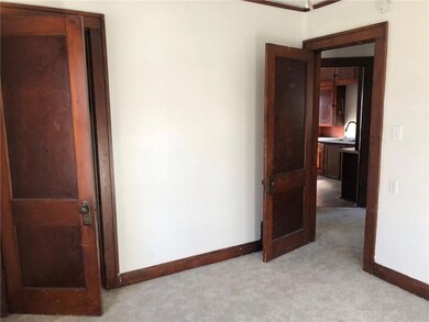 400 W 2nd St S, Newton, IA 50208 - photo 5