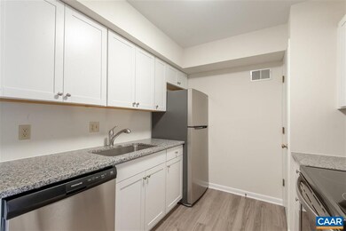 120 Turtle Creek Rd unit 9, Charlottesville, VA 22901 - photo 2