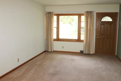 131 Niagara Dr, Waterloo, IA 50701 - photo 6