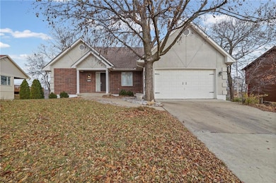 300 SW 25th St, Oak Grove, MO 64075 - photo 2