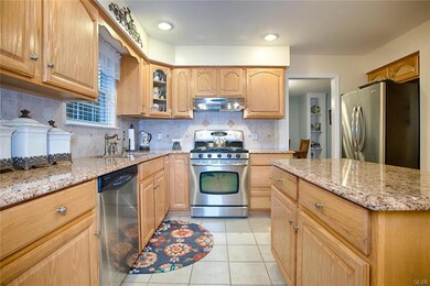 443 Hemlock Ln, Nazareth, PA 18064 - photo 7