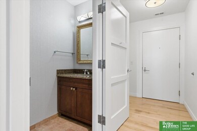 200 S 31st Ave unit 4401, Omaha, NE 68131 - photo 3