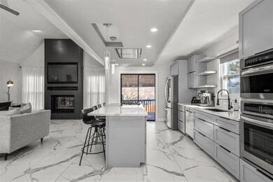 Stunning quartz countertops.